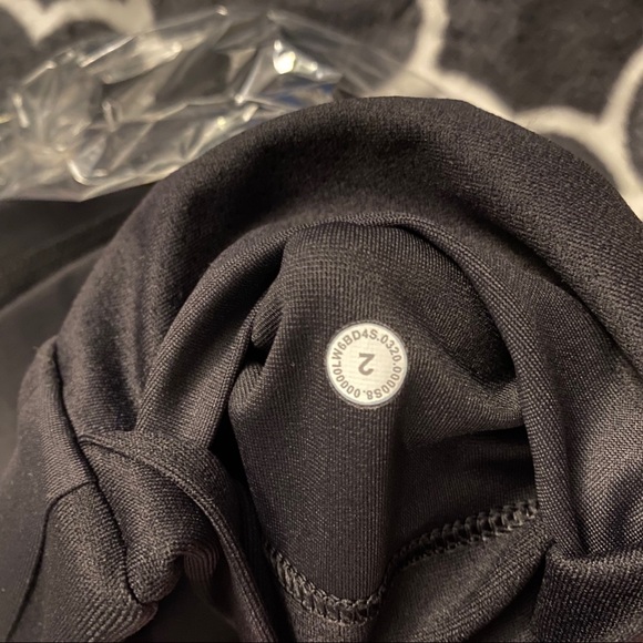 Lululemon • NWOT Black Crops 23” - Picture 9 of 10
